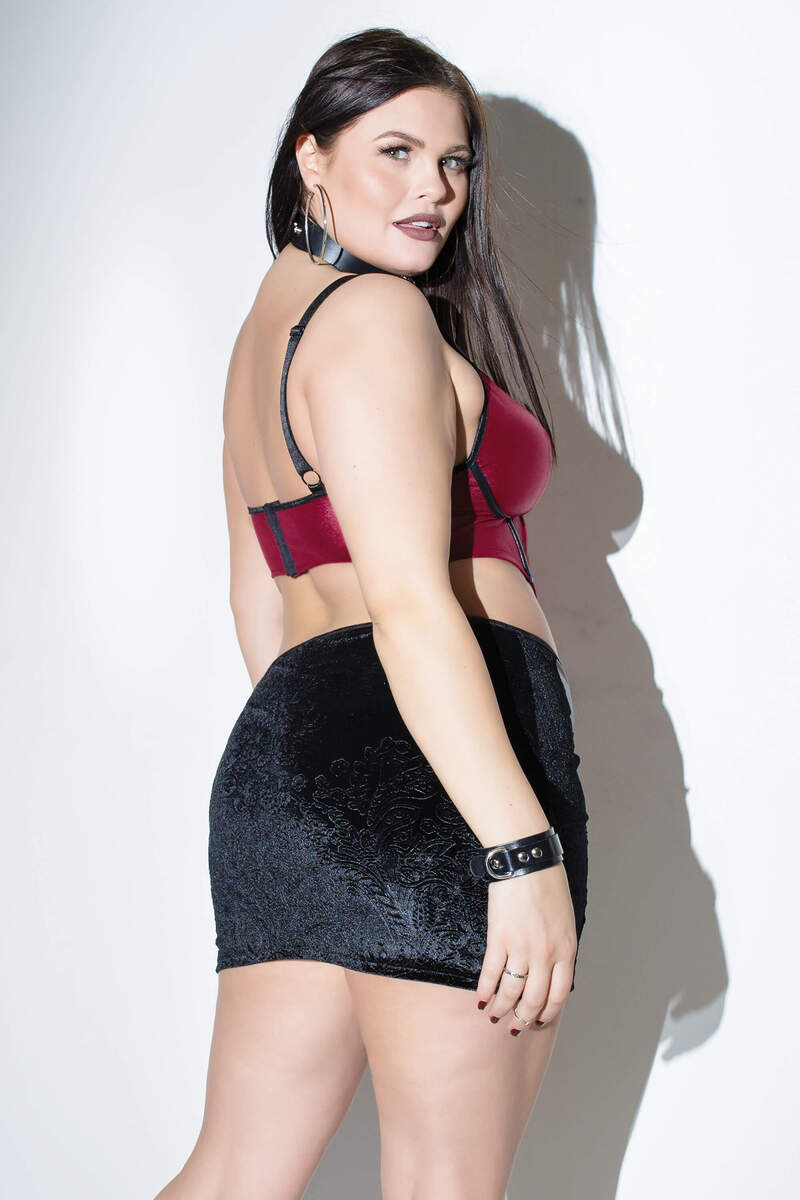 Plus Size Embossed Velvet Matte Skirt Black Back Full Model