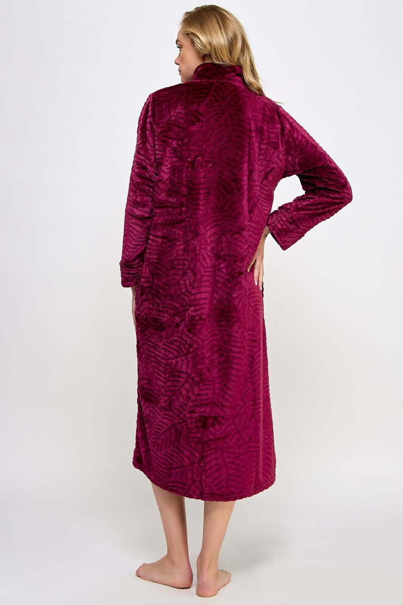 Sabrina Robe Black Back Posing