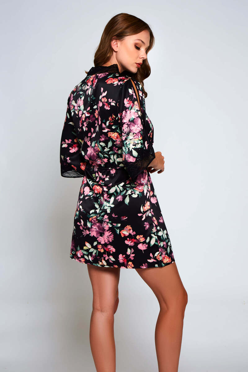 Lucia Robe