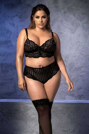 Plus Size Lace & Stripes Lingerie Set