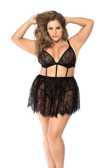 Plus Size Flirty Romanticism Peek-a-Boo Teddy