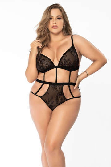 Plus Size Flirty Romanticism Peek-a-Boo Teddy